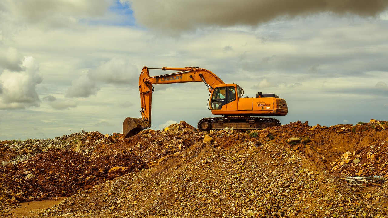Power washing heavy machines